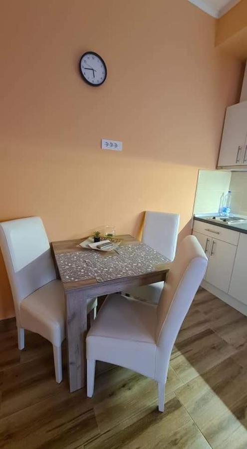 Ales Apartman Sombor Eksteriør billede